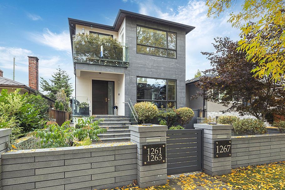 1267 E 53rd Avenue Vancouver, BC - 1