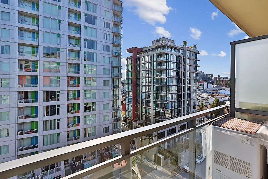 1011 38 W 1st Avenue Vancouver, BC - 12