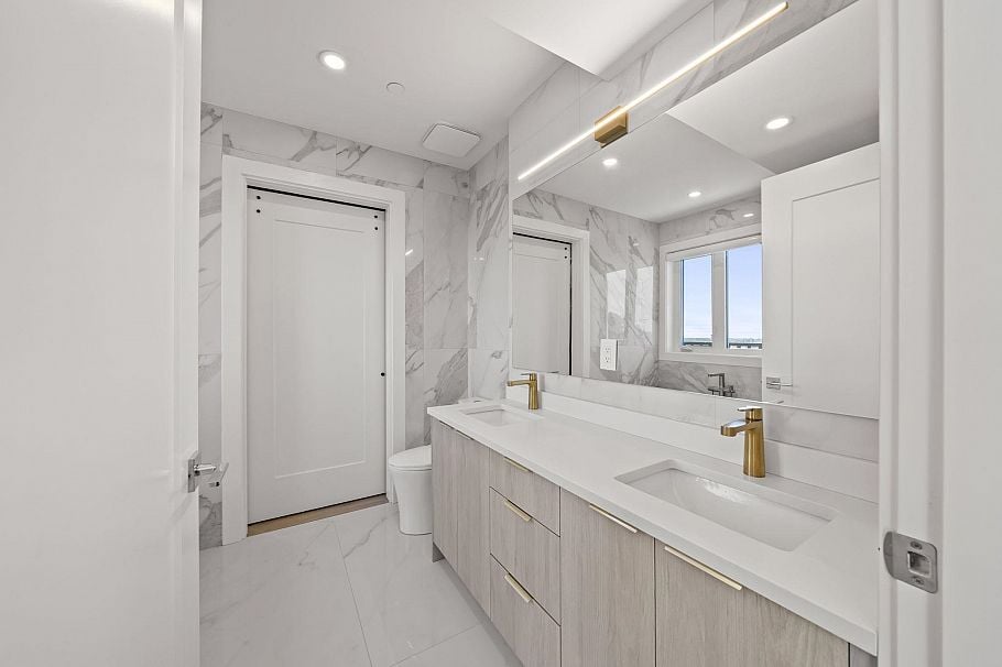 742 E 58th Avenue Vancouver, BC - 19