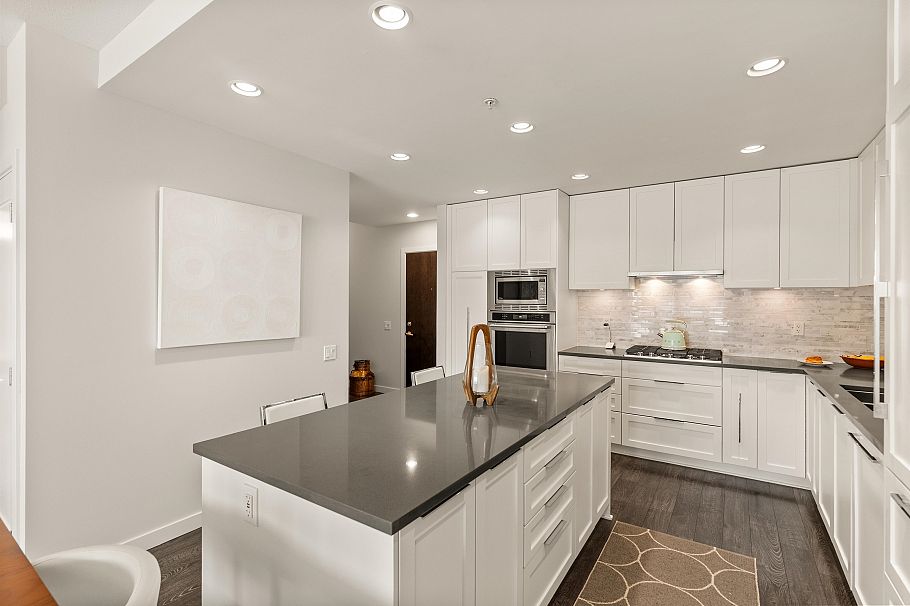 305 3911 Cates Landing Way North Vancouver, BC - 22