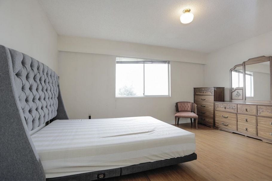 448 E 59th Avenue Vancouver, BC - 12