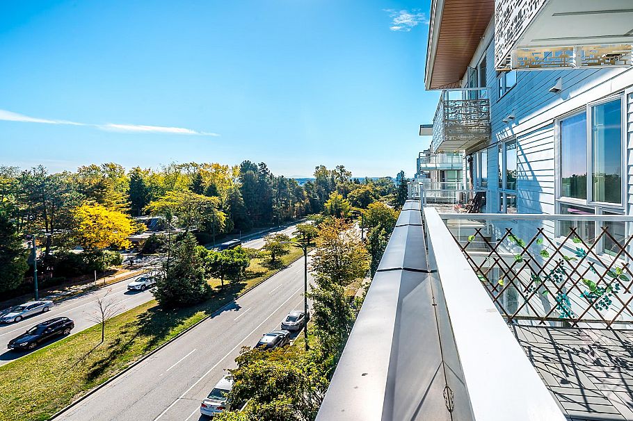 602 6677 Cambie Street Vancouver, BC - 3
