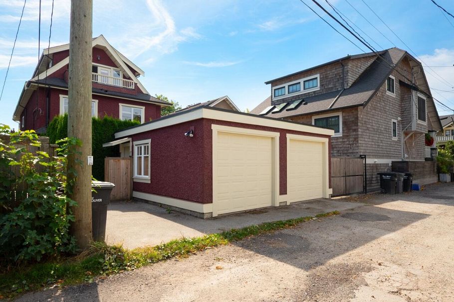 3485 W 2nd Avenue Vancouver, BC - 24