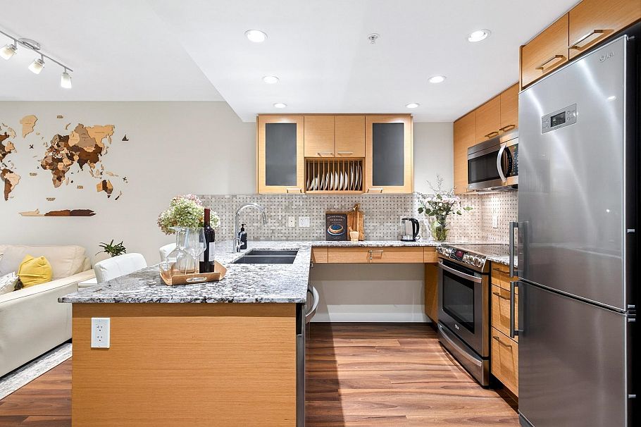 413 135 E 17 Street North Vancouver, BC - 8