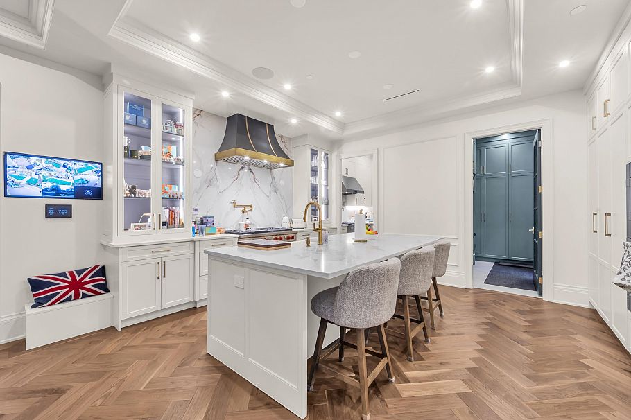 1443 W 57th Avenue Vancouver, BC - 5