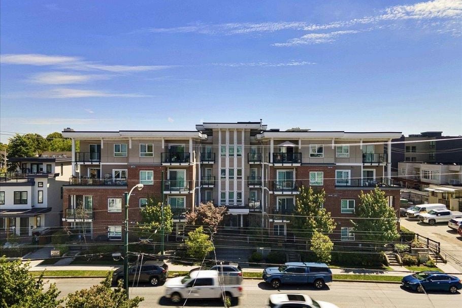 303 4882 Slocan Street Vancouver, BC - 4