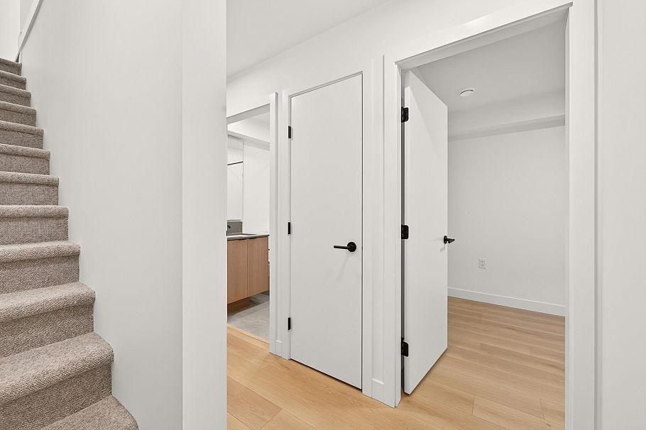 103 932 Lytton Street North Vancouver, BC - 14