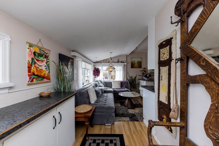 2057 Mahon Avenue North Vancouver, BC - 12