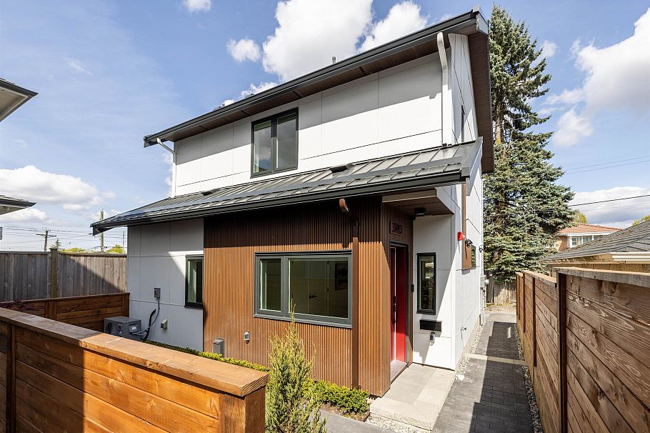 3143 E 19 Avenue Vancouver, BC - 19