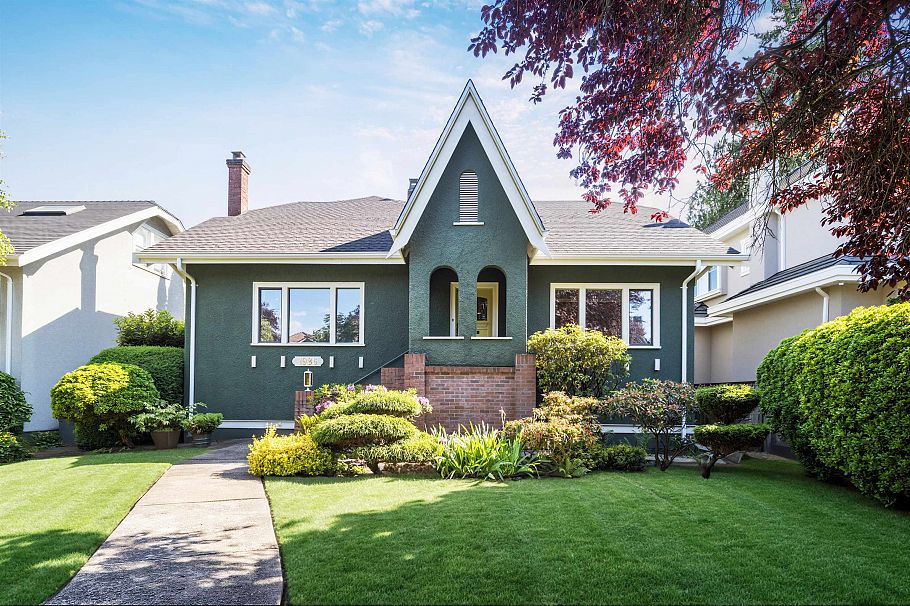 1986 W 43rd Avenue Vancouver, BC - 1
