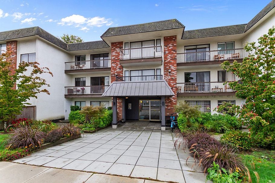 308 2040 Cornwall Avenue Vancouver, BC - 1