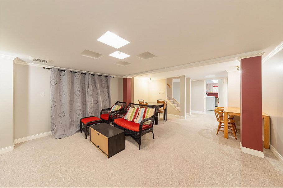 1986 W 43rd Avenue Vancouver, BC - 16