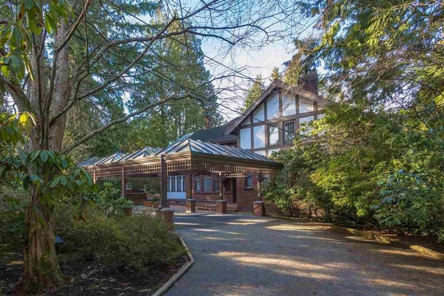 4777 W 2nd Avenue Vancouver, BC - 2