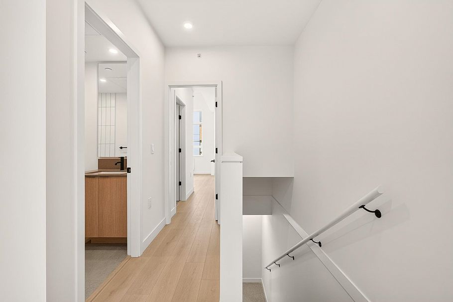 103 932 Lytton Street North Vancouver, BC - 9