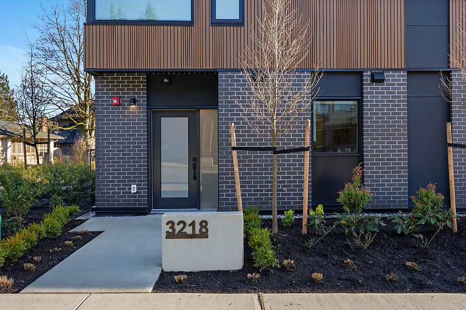 3218 Highland Boulevard North Vancouver, BC - 32