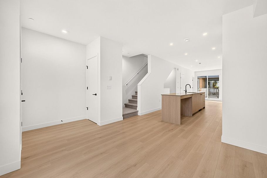 103 932 Lytton Street North Vancouver, BC - 4