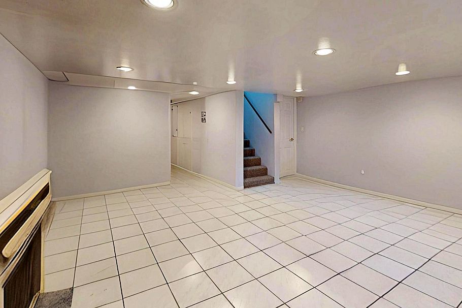 1222 E 51st Avenue Vancouver, BC - 25