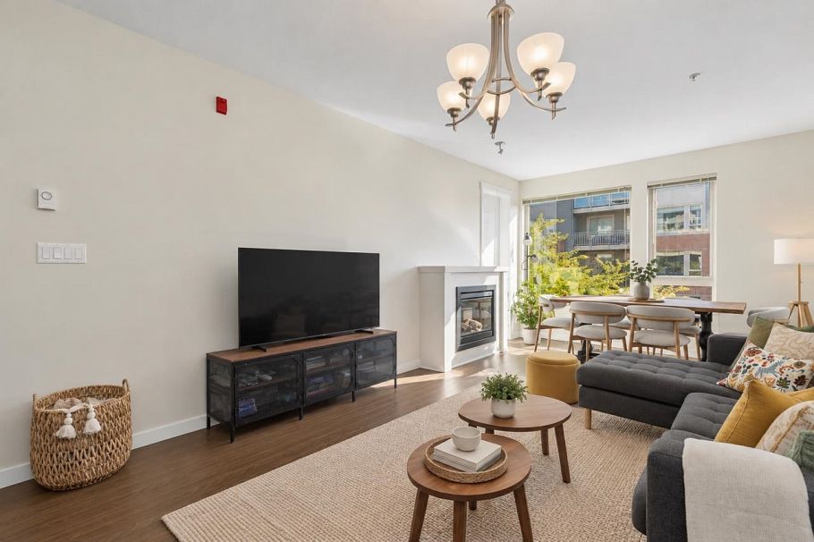 304 119 W 22nd Street Street North Vancouver, BC - 8