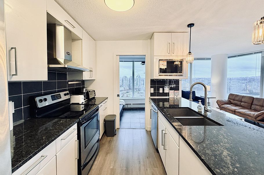 2705 689 Abbott Street Vancouver, BC - 12