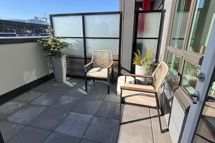 307 110 E 17th Street Vancouver, BC - 14
