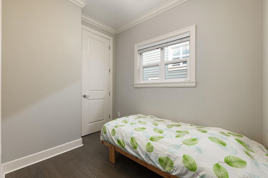 1176 E King Edward Avenue Vancouver, BC - 21