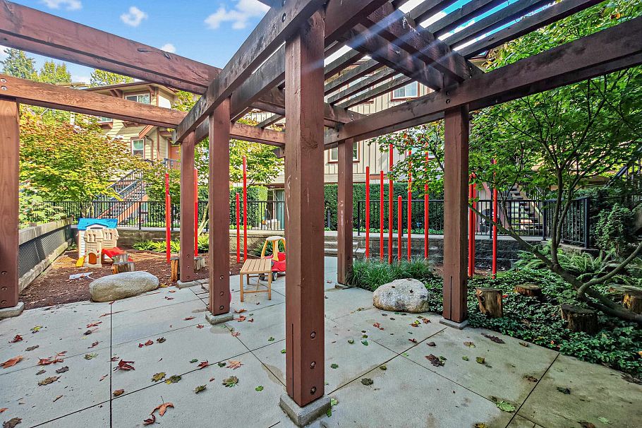 21 433 Seymour River Place North Vancouver, BC - 33
