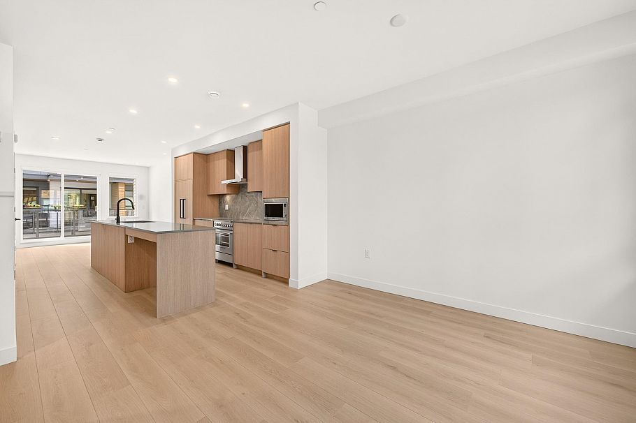 103 932 Lytton Street North Vancouver, BC - 3