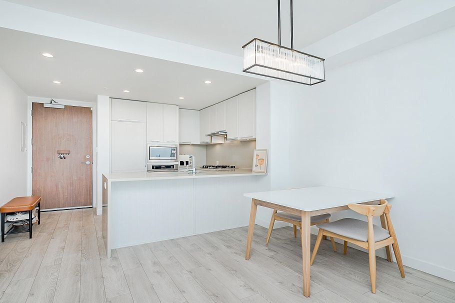 602 6677 Cambie Street Vancouver, BC - 13