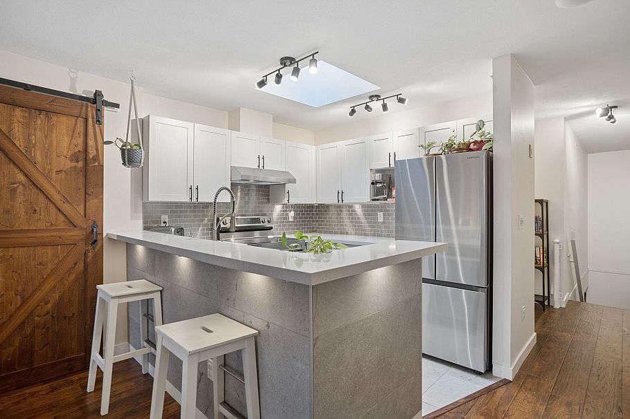 305 1707 Charles Street Vancouver, BC - 13