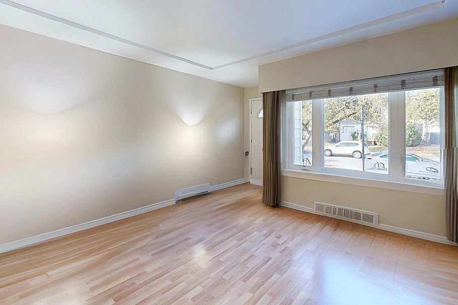 1222 E 51st Avenue Vancouver, BC - 6