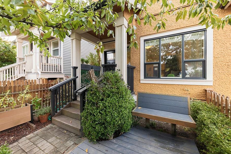 1176 E King Edward Avenue Vancouver, BC - 2