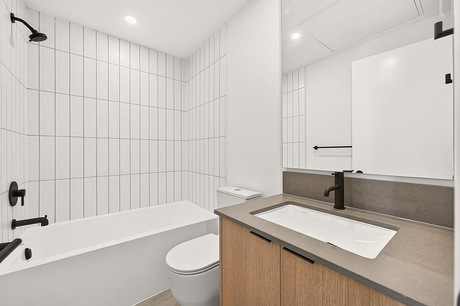 102 932 Lytton Street North Vancouver, BC - 14