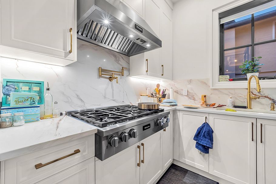 1443 W 57th Avenue Vancouver, BC - 7