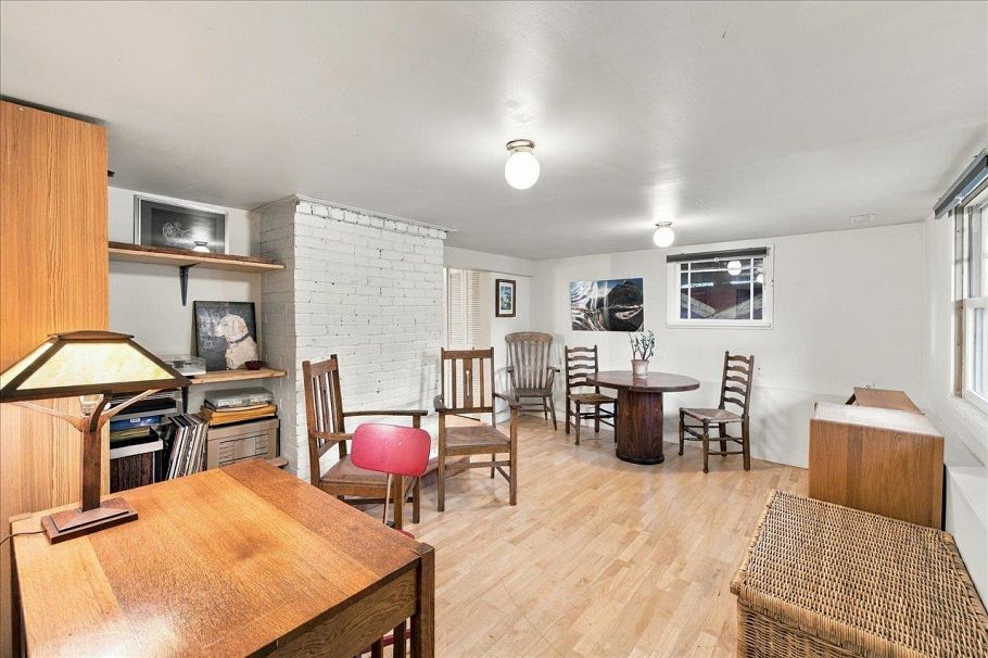 706 W 24th Avenue Vancouver, BC - 30