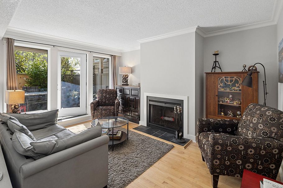 3 230 W 15th Street North Vancouver, BC - 10