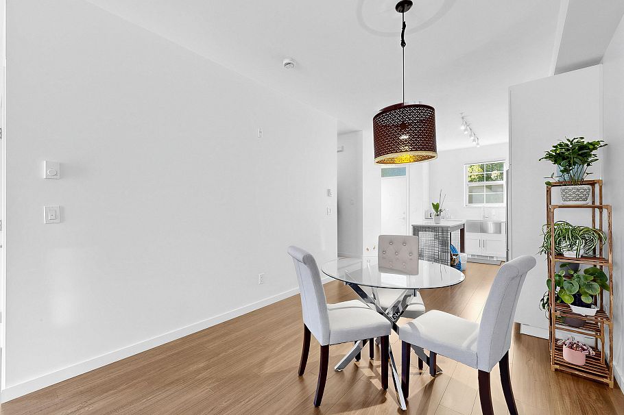 21 433 Seymour River Place North Vancouver, BC - 10