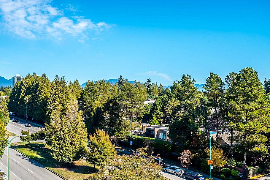 602 6677 Cambie Street Vancouver, BC - 5