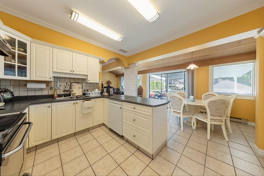 1986 W 43rd Avenue Vancouver, BC - 6