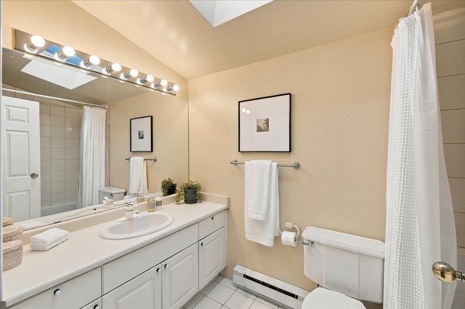 706 W 24th Avenue Vancouver, BC - 28