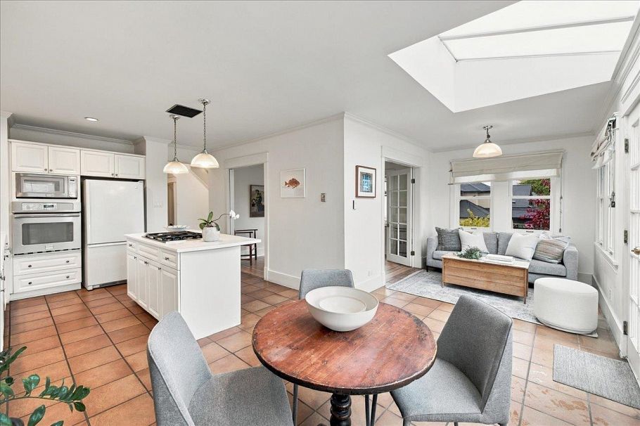 706 W 24th Avenue Vancouver, BC - 16