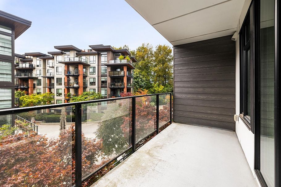 209 725 Marine Drive North Vancouver, BC - 17