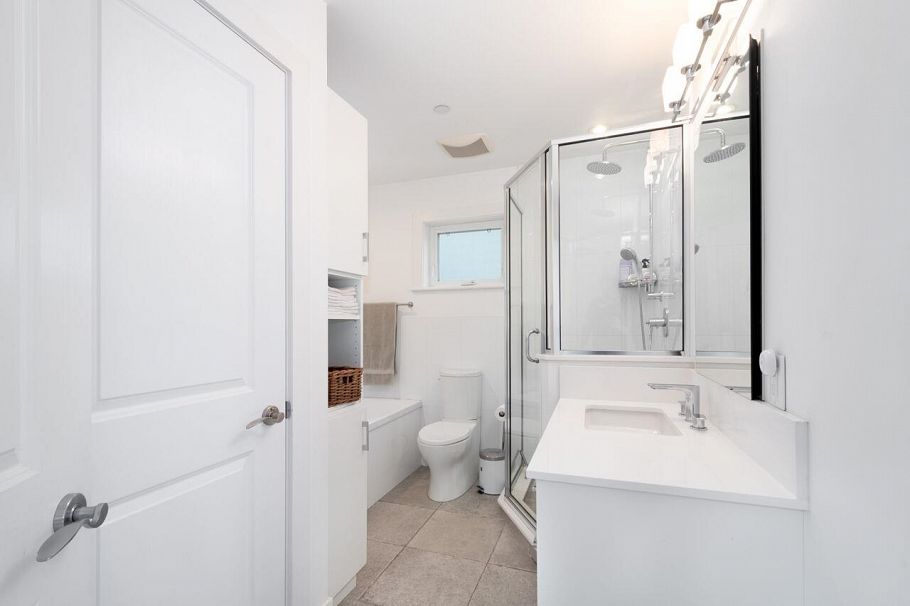 3485 W 2nd Avenue Vancouver, BC - 16