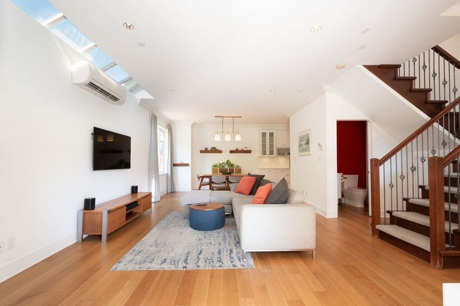 3485 W 2nd Avenue Vancouver, BC - 4
