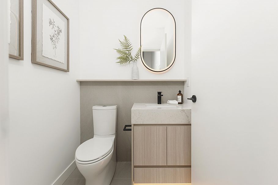 2 2755 W 11th Avenue Vancouver, BC - 8
