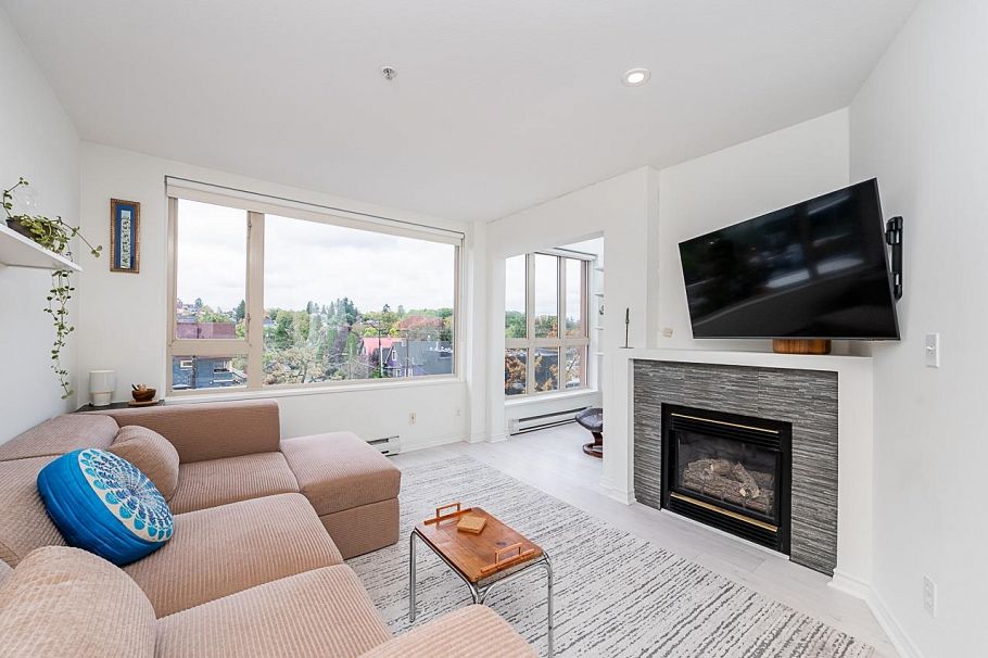 409 1688 E 4th Avenue Vancouver, BC - 1