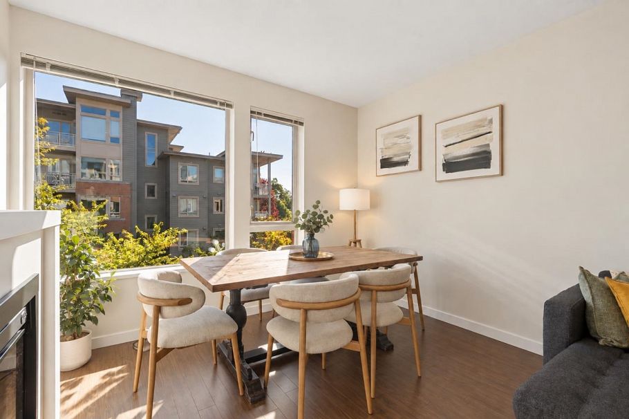 304 119 W 22nd Street Street North Vancouver, BC - 4