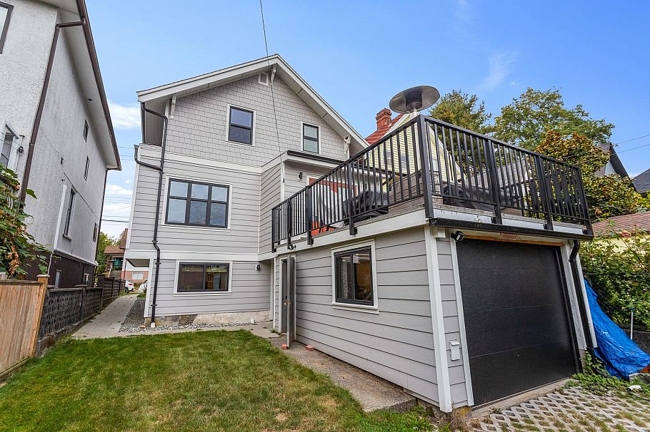 1444 Lakewood Drive Vancouver, BC - 30