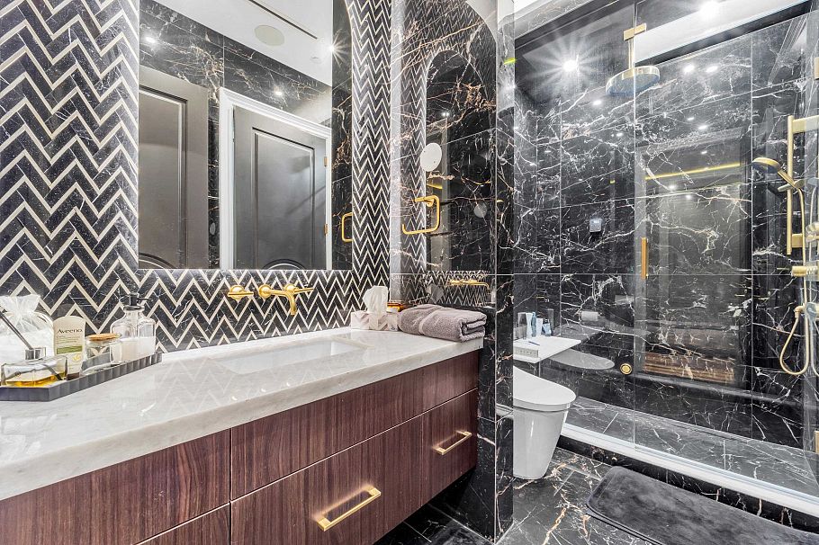 1443 W 57th Avenue Vancouver, BC - 22