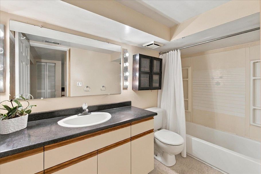 706 W 24th Avenue Vancouver, BC - 32
