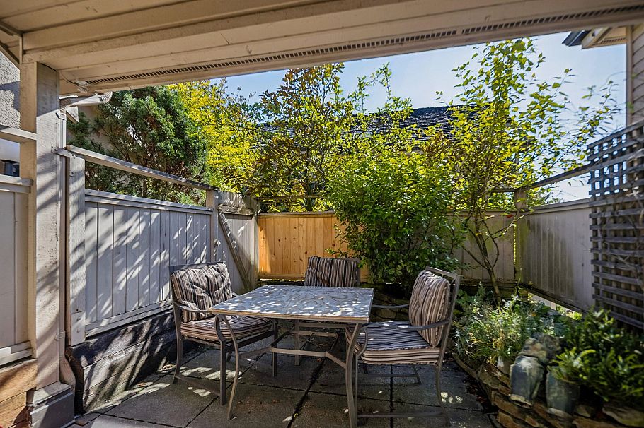 3 230 W 15th Street North Vancouver, BC - 14